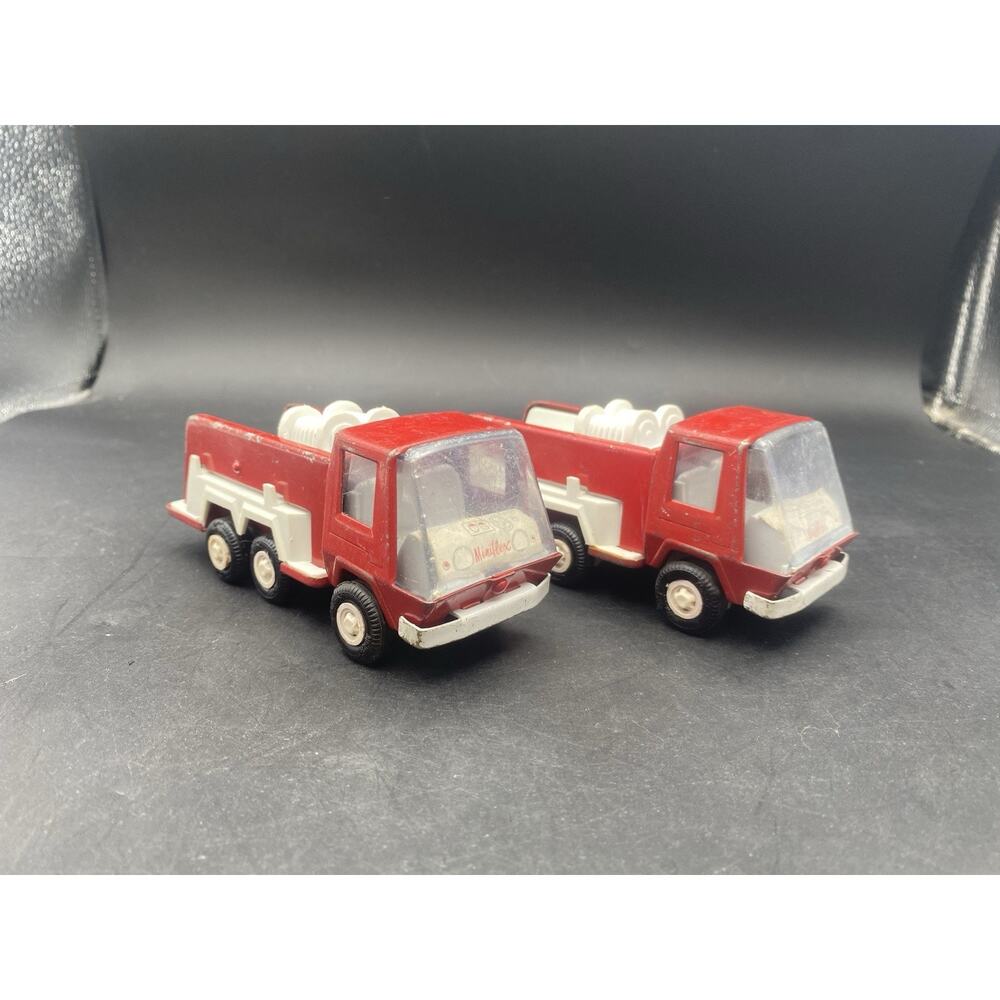 VINTAGE 2 MINIFLEX FIRE TRUCKS MADE IN HONG KONG PRESSED STEEL/ PLASTIC